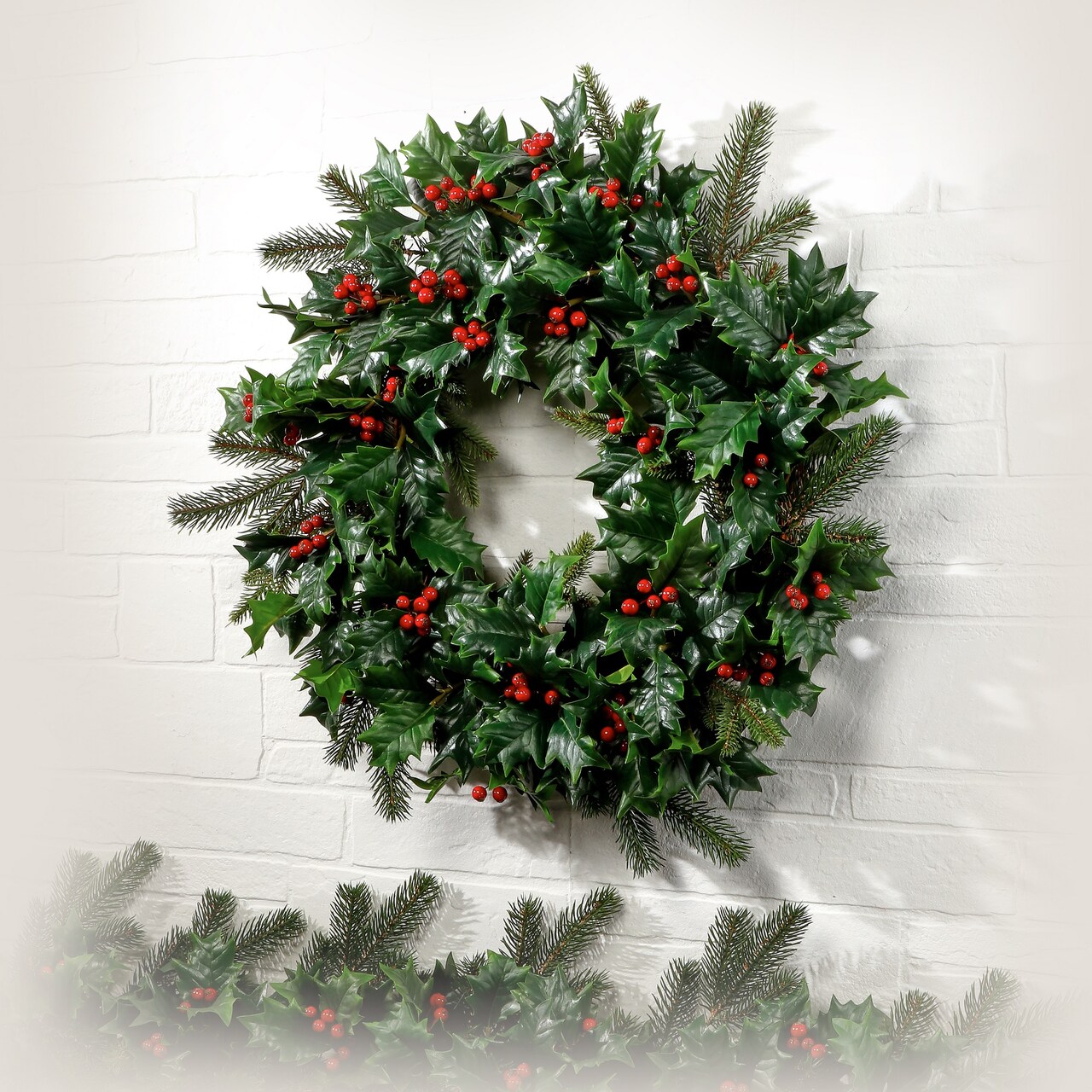 Contemporary Home Living Holly and Pine Artificial Christmas Wreath with Berries, 24-Inch, Unlit